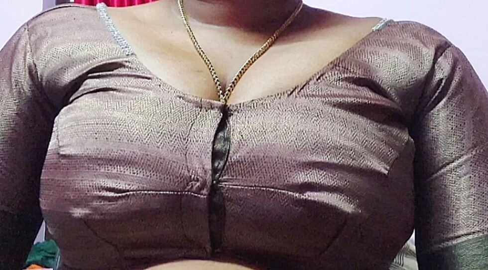 Horny Indian Girl Wants to Have Romantic Sex